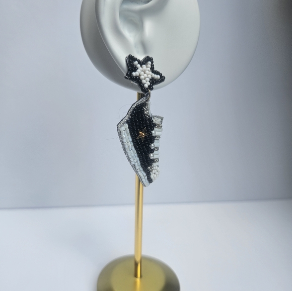 Seed Beaded Handmade Earrings - Picture 5 of 7